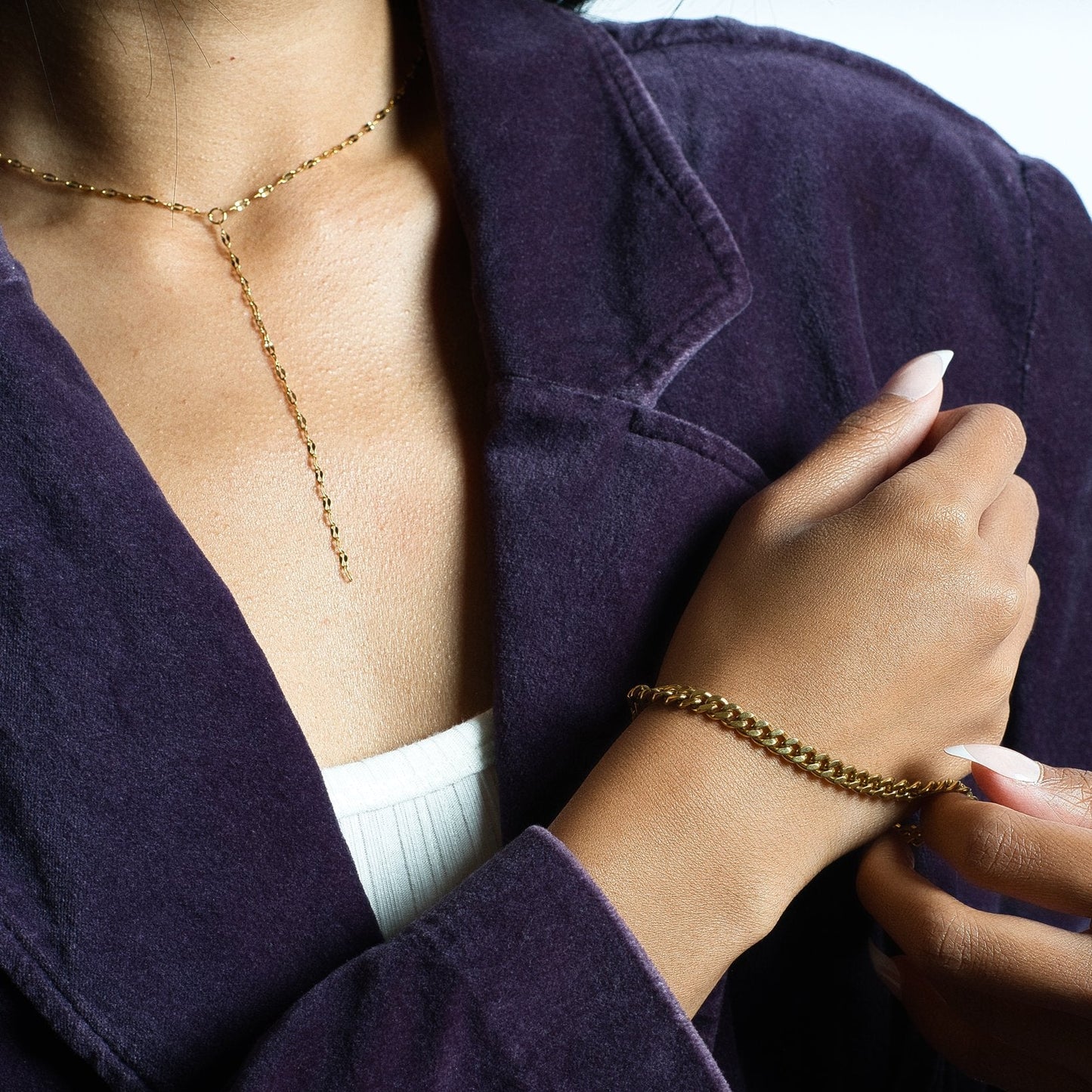 Gold Y-lariat necklace and chunky chain bracelet set styled on model – waterproof tarnish-resistant stainless steel jewelry with a bold yet elegant layered look, perfect for everyday wear or gifting.